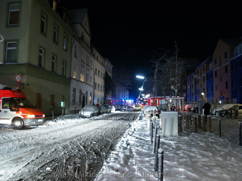 Feuer in Kueche Koeln Vingst Homarstr P692.JPG